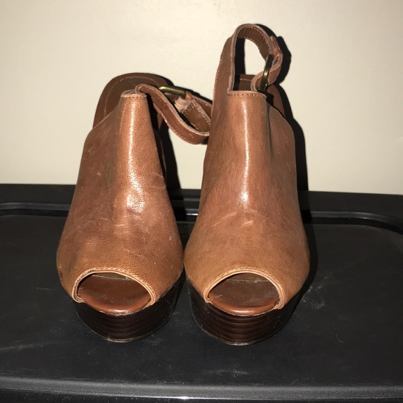 High Heels - Picture 3 of 3